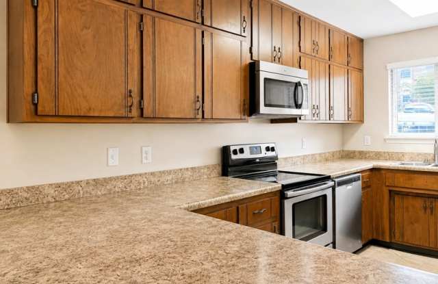 3207 Shamrock Street East Gallery 4