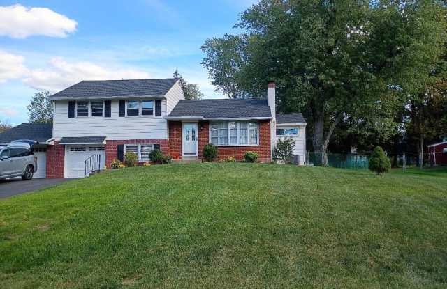 2183 MEADOWVIEW Drive - 2183 Meadowview Drive, Bucks County, PA 18929