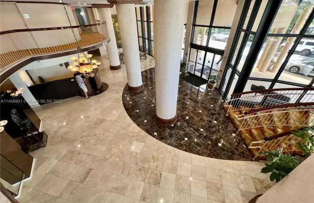 10185 Collins Ave photos photos
