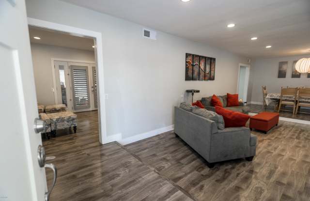 178 E Janss Road Gallery 2