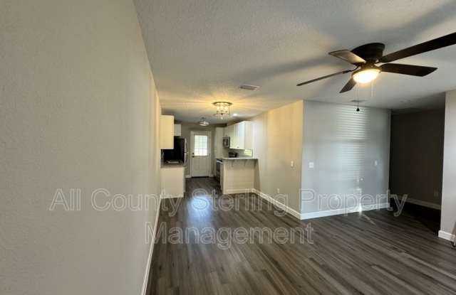 217 SW Tigerview Gln Gallery 3