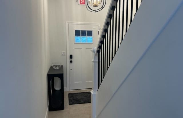 437 Bramhall Ave photos photos