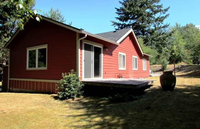 2918 W. MAPLEWOOD AVE - 2918 Maplewood Avenue, Bellingham, WA 98225