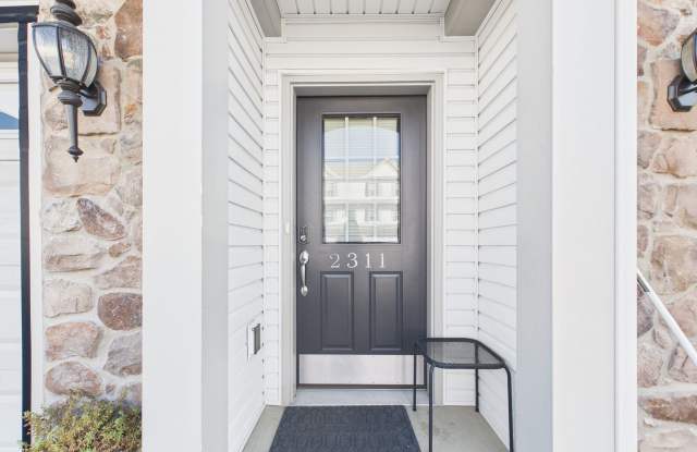 Large Single Family Home in Harrisburg Gallery 1