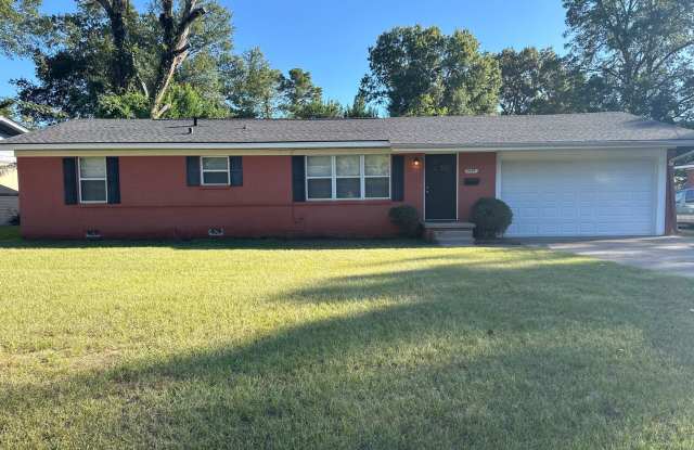 3 Bedroom Home with Large Backyard near Andy Woods photos photos