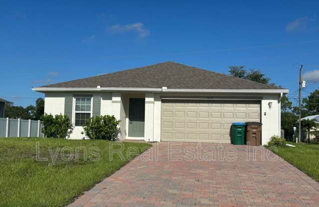 3438 NE 8th Pl photos photos