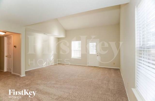 1435 Blue Brook Way Gallery 2