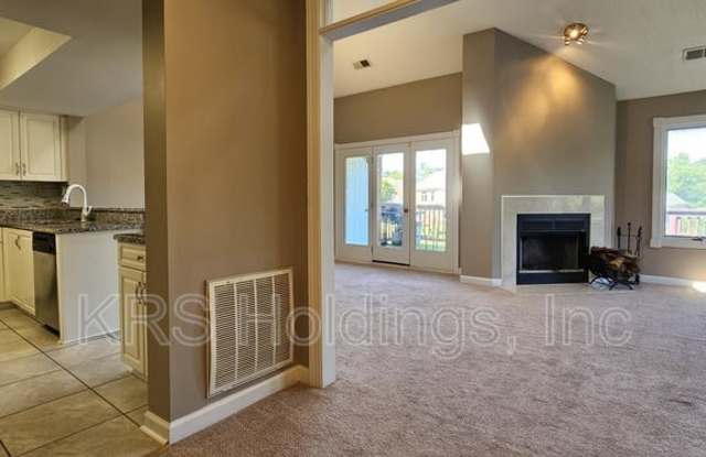 200 Mainsail Dr. Gallery 3
