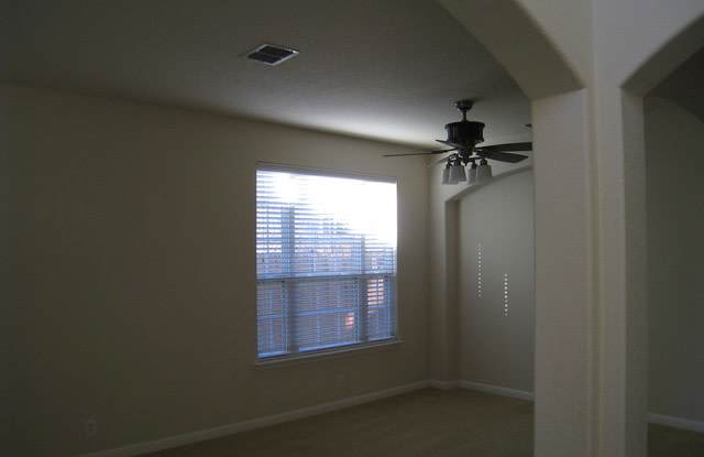 214 Maidstone Cove Gallery 4