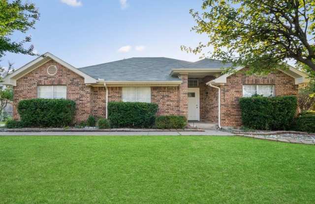 2072 E Cameo Drive E - 2072 Cameo Dr, Lewisville, TX 75067
