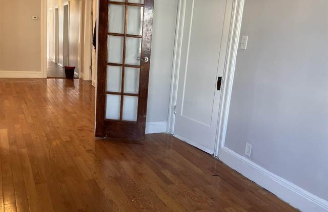187 WEGMAN PARKWAY Gallery 4