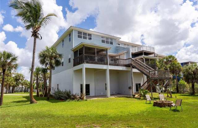 2424 BAY Drive Gallery 4