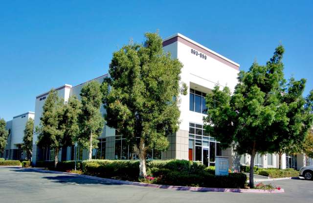 889 Corporate Way Gallery 2