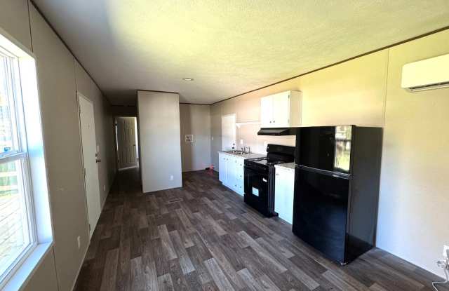 Brand new Efficiency 1 BR mobile home with large bonus room Gallery 4