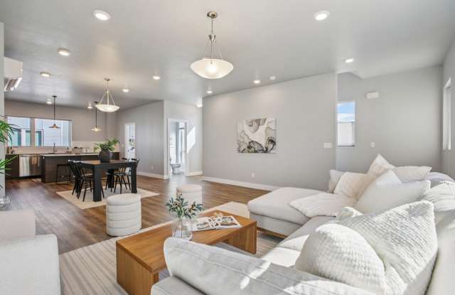 736 S 300 E #1A - 1 Gallery 3