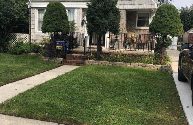 330 Harvard Road - 330 Harvard Road, Garden City South, NY 11530
