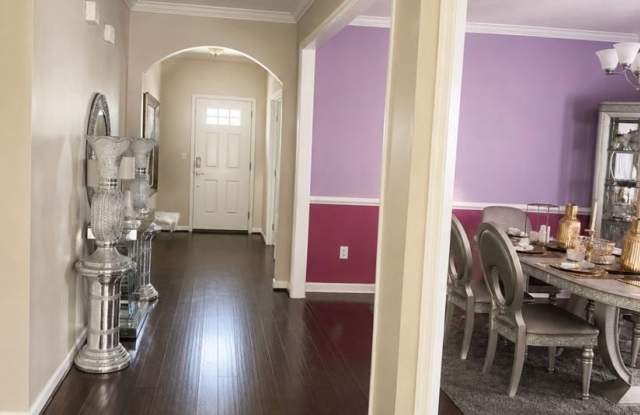 728 FALCON Lane Gallery 2