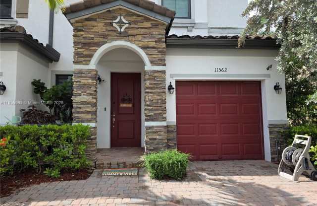 11562 SW 254th St photos photos