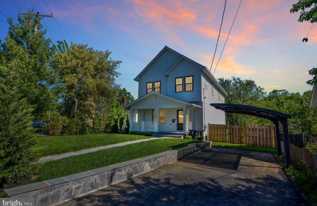2500 2ND ROAD N - 2500 2nd Road North, Arlington, VA 22201