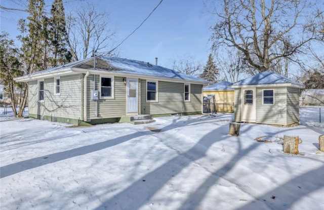 6300 Quebec Ave Avenue N photos photos