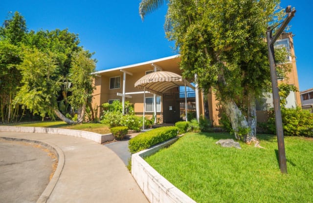 5541 Newcastle Ave. photos photos