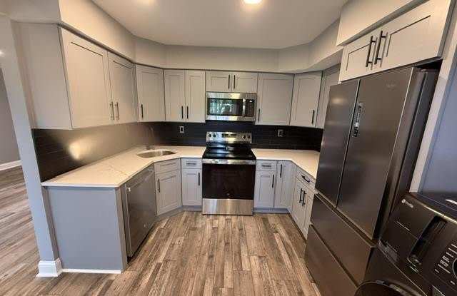 2 BELFAST Drive photos photos
