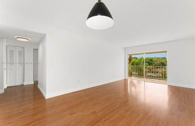 7777 SW 86th St - 7777 Southwest 86th Street, Kendall, FL 33143