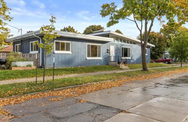 426 E Ohio Ave photos photos