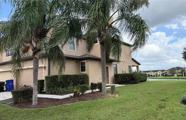 2381 SEVEN OAKS Drive Gallery 1