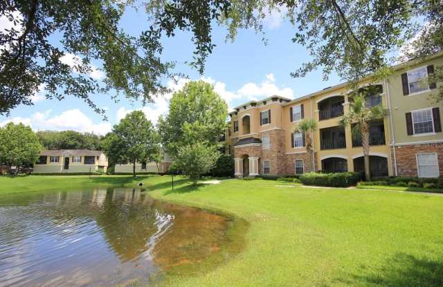 10203 COURTNEY PALMS BOULEVARD - 10203 Courtney Palms Boulevard, Brandon, FL 33619