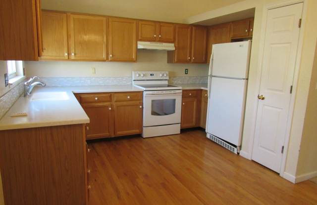 12172 Cherrywood Street Gallery 4