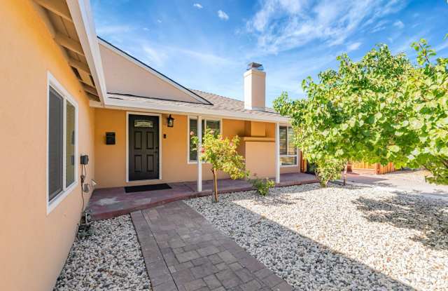 Beautifully Maintained 3-Bedroom Home l Huge Lot l Near Santana Row photos photos
