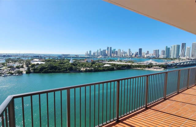 1000 Venetian Way photos photos