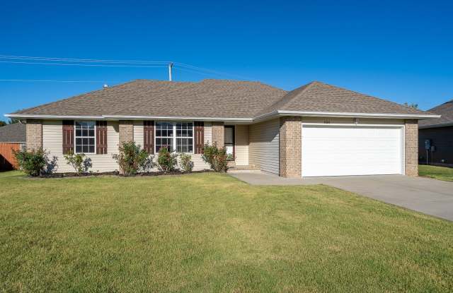 3 Bedroom in Republic - 1251 North Andre Avenue, Republic, MO 65738