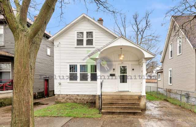 WEST SIDE! 2 Bedroom Single Family Home! JUST LISTED! photos photos