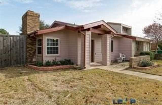 565 Hunters Glen Street - 565 Hunters Glen Street, Lewisville, TX 75067 565 Hunters Glen Street - 565 Hunters Glen Street, Lewisville, TX 75067