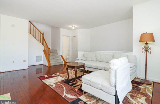 14415 FALLSCLIFF LANE Gallery 3