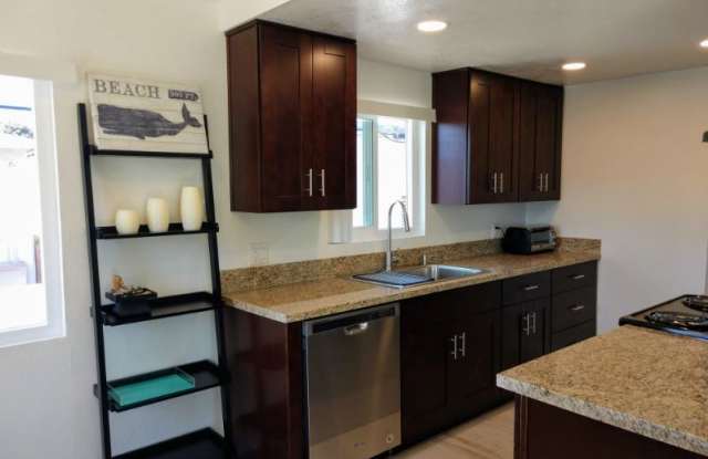 1070 Grand Avenue 4 - 1070 Grand Avenue, San Diego, CA 92109