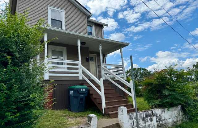 342 6 1/2 St. SW - Close to UVA Hospital! photos photos