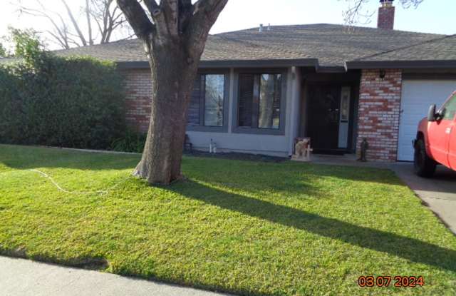 600 Rialto Dr photos photos