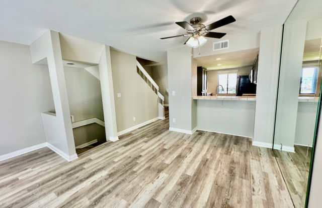 FOR RENT: 2Bd/1.5Ba Upgraded Townhome In The Highly Desirable Community Spindrift Del Mar Gallery 4