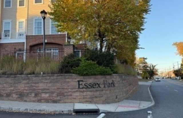 310 Freedom Ln photos photos