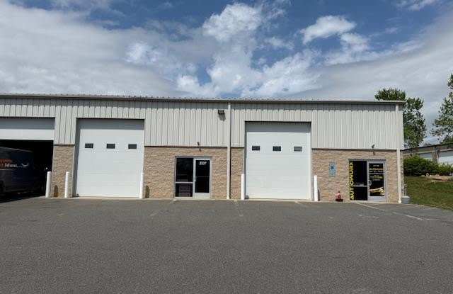 33 PERCHWOOD Drive Gallery 3