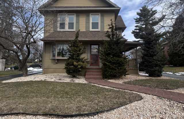 4276 Division Highway photos photos