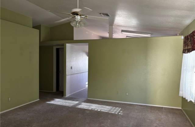 2707 Georgia Avenue Gallery 3