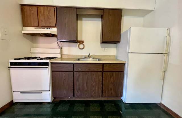Cozy 1 BR in South Oakland! Call NOW! photos photos