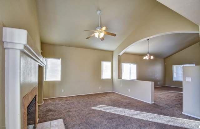 817 W Spruell Avenue Gallery 4
