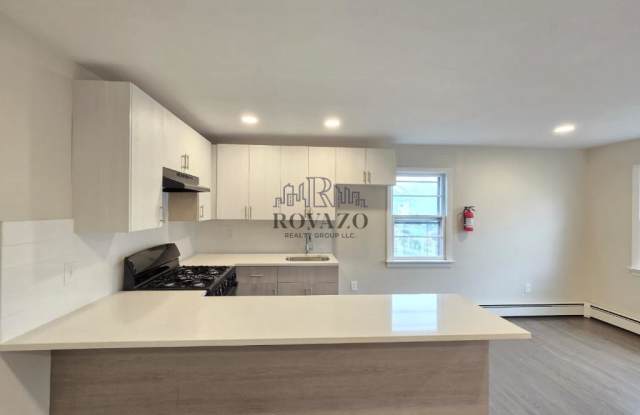 122 Elmwood Avenue - 122 Elmwood Avenue, Irvington, NJ 07111