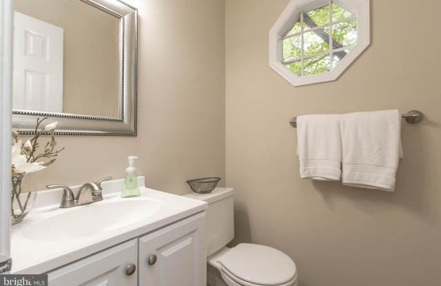 11516 PINE CONE COURT Gallery 4