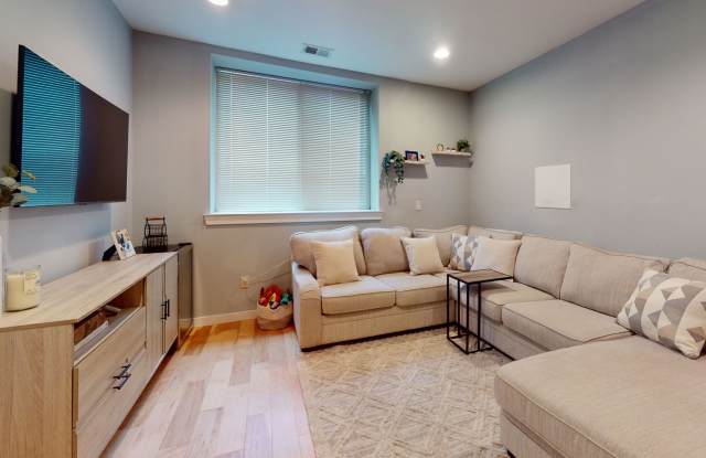 1926 Brown Street photos photos